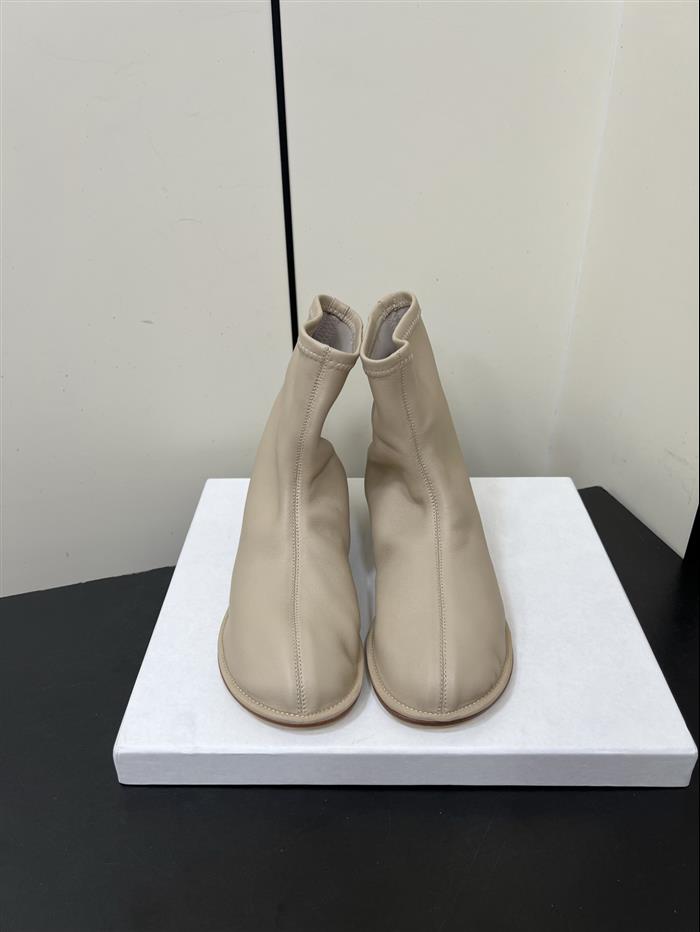 20251128173233790 320